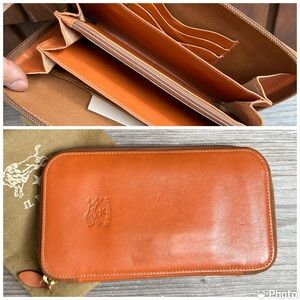 IL Bisonte Zip Around Multifunction Vegetable tanned Italian Long Leather wallet